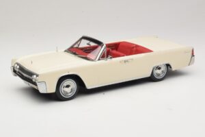 Lincoln Continental Convertible ホワイト John F. Kennedy KK-Scale 1:18 KKDC181523 メタル
