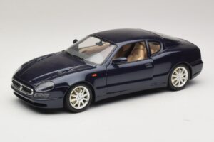 Maserati 3200 GT ブルー Bburago 1:18 3371-P1 メタル