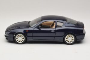 Maserati 3200 GT ブルー Bburago 1:18 3371-P1 メタル - 画像 4/8