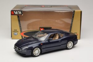 Maserati 3200 GT ブルー Bburago 1:18 3371-P1 メタル - 画像 8/8