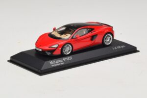 McLaren 570GT Vermillion Red Minichamps 1:43 537154522 Diecast - 画像 2/5