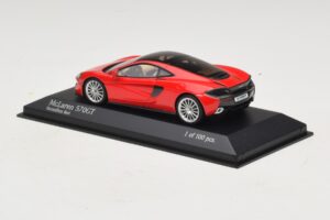 McLaren 570GT Vermillion Red Minichamps 1:43 537154522 Diecast - 画像 3/5