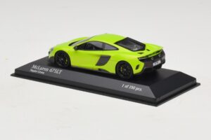 McLaren 675LT Napier Green Minichamps 1:43 537154422 Diecast - 画像 3/5