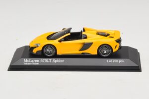 McLaren 675LT Spider Volcano Yellow Minichamps 1:43 537154430 Diecast
