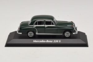 Mercedes 220 S W180 ダークグリーン Maxichamps 1:43 940033001 Diecast