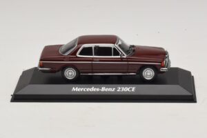 Mercedes 230 CE C123 レッド Maxichamps 1:43 Mercedes 230 CE C123 レッド Maxichamps 1:43 940032221 Diecast