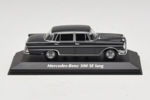 Mercedes 300 SE W112 Lang ダークグレー Maxichamps 1:43 940035201 Diecast