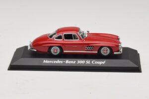 Mercedes 300 SL W198 レッド Maxichamps 1:43 940039001 メタル