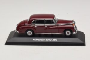 Mercedes 300 W186 ダークレッド Maxichamps 1:43 940039060 メタル