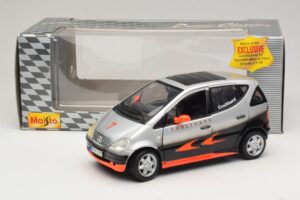 Mercedes A-Class W168 D. Coulthard シルバー Maisto 1:18 35841 メタル - 画像 8/8