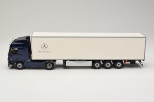 Mercedes Actros 1044 ブルー Minichamps 1:43 B66000604 メタル - 画像 3/7