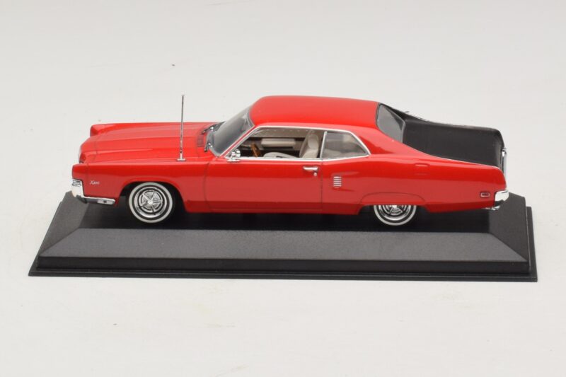 Mercury Marauder X-100 レッド ブラック Minichamps 1:43 400082121 メタル