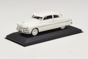 Mercury Monterey ホワイト Minichamps 1:43 400082401 メタル - 画像 2/5