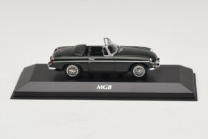 MG MGB Mk1 グリーン Maxichamps 1:43 940131031 メタル
