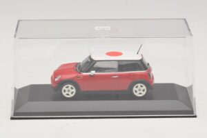 Mini Cooper One R50 レッド 日本国旗付き Minichamps 1:43 MINI034 メタル - 画像 4/5