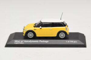 Mini Cooper One R50 エアロパッケージ付き イエロー Minichamps 1:43 Mini Cooper One R50 エアロパッケージ付き イエロー Minichamps 1:43 431138274 Diecast