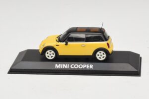 Mini Cooper S R53 イエロー ブラックルーフ付き Minichamps 1:43 MINI031 Diecast