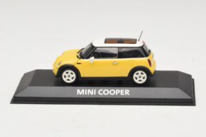 Mini Cooper S R53 イエロー イエローパノラマルーフ付き Minichamps 1:43 MINI029 Diecast