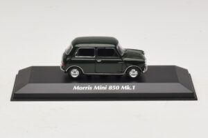 Morris Mini 850 Mk1 グリーン Maxichamps 1:43 940138601 メタル