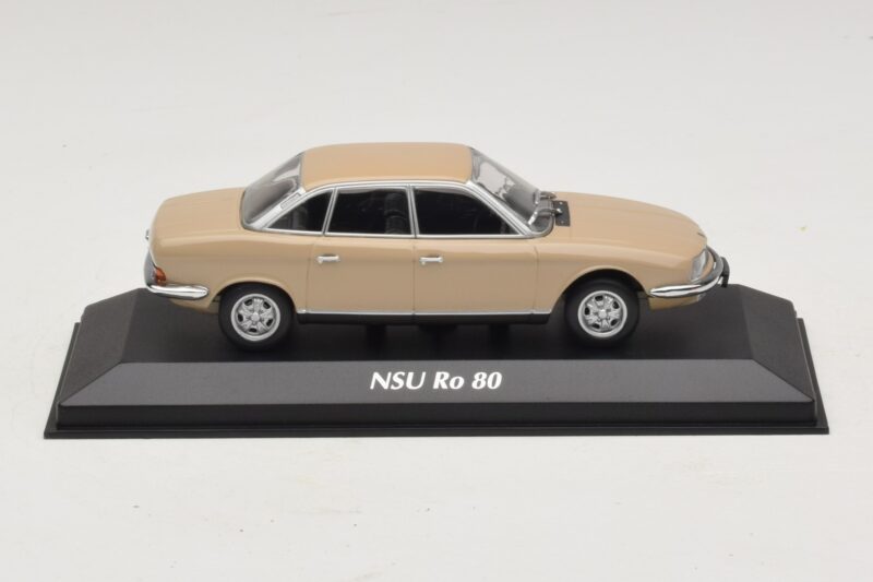 NSU Ro 80 ベージュ Maxichamps 1:43 940015401 メタル