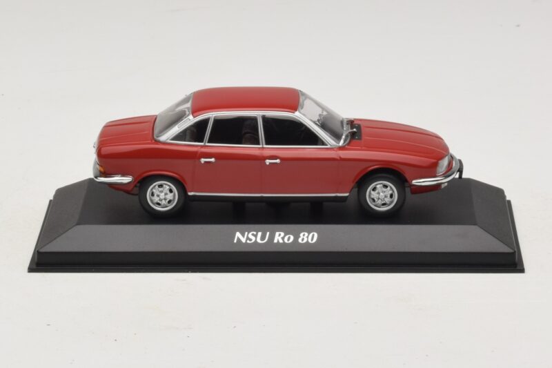 NSU Ro 80 レッド Maxichamps 1:43 940015402 メタル