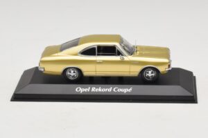 Opel Rekord C クーペ ゴールド Maxichamps 1:43 940046120 Diecast