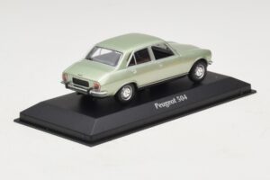 Peugeot 504 ライトグリーンメタリック Maxichamps 1:43 940112501 メタル - 画像 2/5