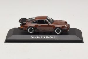 Porsche 911 930 Turbo 3.3 ブラウン Maxichamps 1:43 940069001 メタル