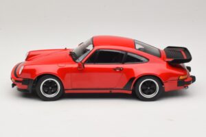 Porsche 911 930 Turbo 3.3 レッド KK-Scale 1:18 KKDC181442 メタル - 画像 3/6