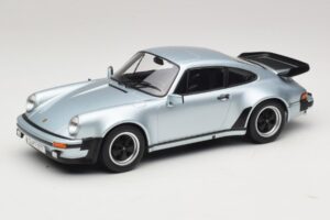 Porsche 911 930 Turbo 3.3 シルバー KK-Scale 1:18 KKDC181444 メタル