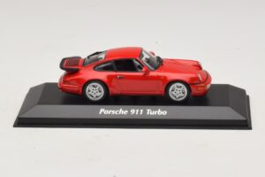 Porsche 911 964 Turbo レッド Maxichamps 1:43 940069102 メタル