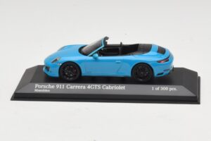 Porsche 911 991.1 Carrera 4 GTS カブリオレ ブルー Minichamps 1:43 410067332 メタル