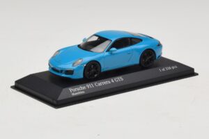 Porsche 911 991.2 Carrera 4 GTS Miami Blue Minichamps 1:43 410067322 メタル - 画像 2/5