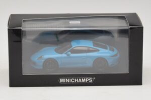 Porsche 911 991.2 Carrera 4 GTS Miami Blue Minichamps 1:43 410067322 メタル - 画像 5/5
