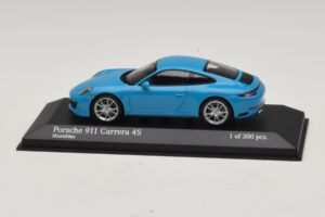 Porsche 911 991.2 Carrera 4S ブルー Minichamps 1:43 410067242 メタル