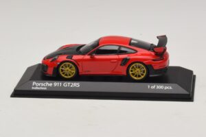 Porsche 911 991.2 GT2 RS レッド Minichamps 1:43 410067227 メタル