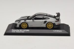 Porsche 911 991.2 GT2 RS Weissach Package Chalk Minichamps 1:43 Porsche 911 991.2 GT2 RS Weissach Package Chalk Minichamps 1:43 410067220 Diecast