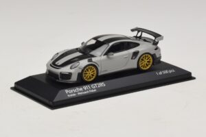 Porsche 911 991.2 GT2 RS Weissach Package Chalk Minichamps 1:43 410067220 Diecast - 画像 2/5