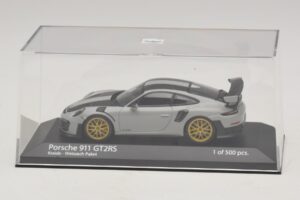 Porsche 911 991.2 GT2 RS Weissach Package Chalk Minichamps 1:43 410067220 Diecast - 画像 4/5