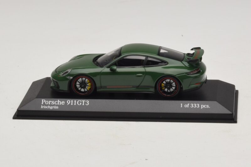 Porsche 911 991.2 GT3 グリーン Minichamps 1:43 410066028 メタル
