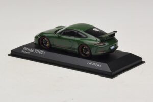 Porsche 911 991.2 GT3 グリーン Minichamps 1:43 410066028 メタル - 画像 3/5