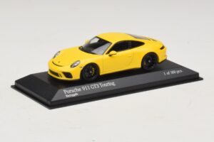 Porsche 911 991.2 GT3 Touring イエロー Minichamps 1:43 410067421 メタル - 画像 2/5