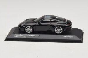 Porsche 911 992 Carrera 4S ブラックメタリック Minichamps 1:43 410069320 メタル
