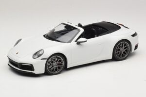Porsche 911 992 Carrera 4S カブリオレ ホワイト Minichamps 1:18 155067330 メタル