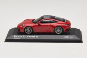Porsche 911 992 Carrera 4S レッド Minichamps 1:43 410069321 メタル