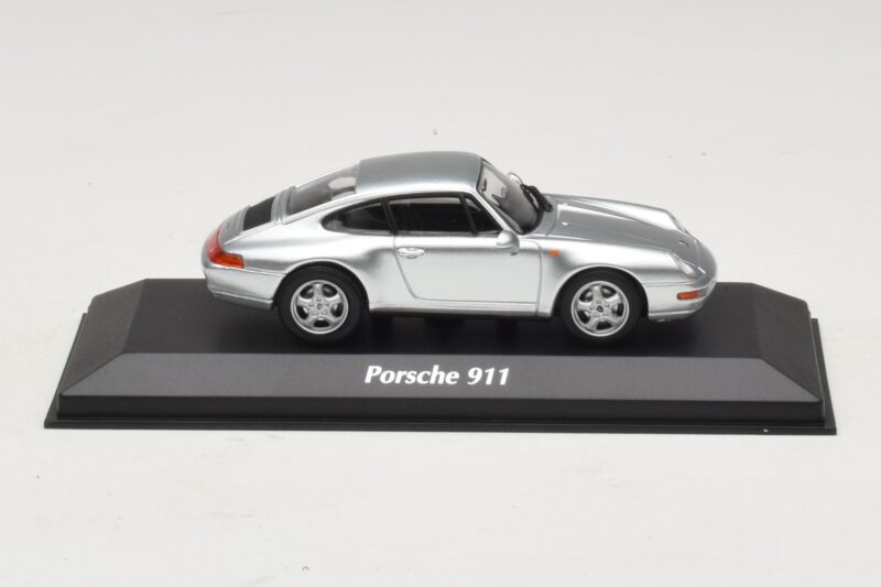 Porsche 911 993 シルバー Maxichamps 1:43 940063001 メタル