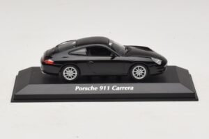 Porsche 911 996 Carrera ブラック Maxichamps 1:43 940061020 メタル