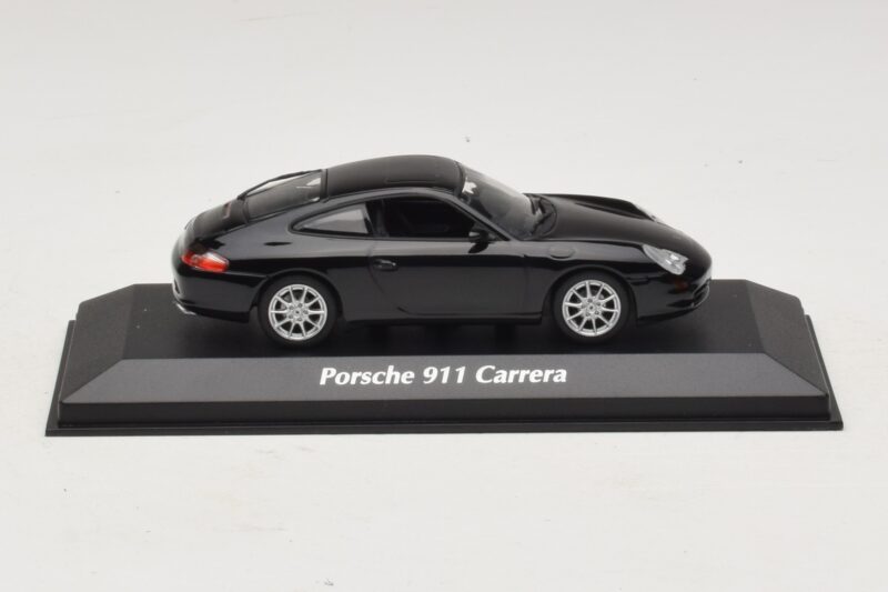 Porsche 911 996 Carrera ブラック Maxichamps 1:43 940061020 メタル