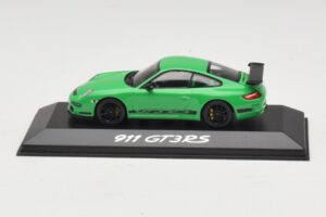 Porsche 911 997 GT3 RS グリーン Minichamps 1:43 403066011 メタル