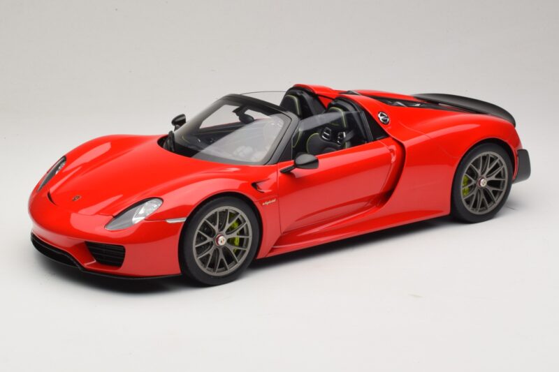 Porsche 918 Spyder Weissach Package Guards Red AUTOart 1:12 12122 メタル
